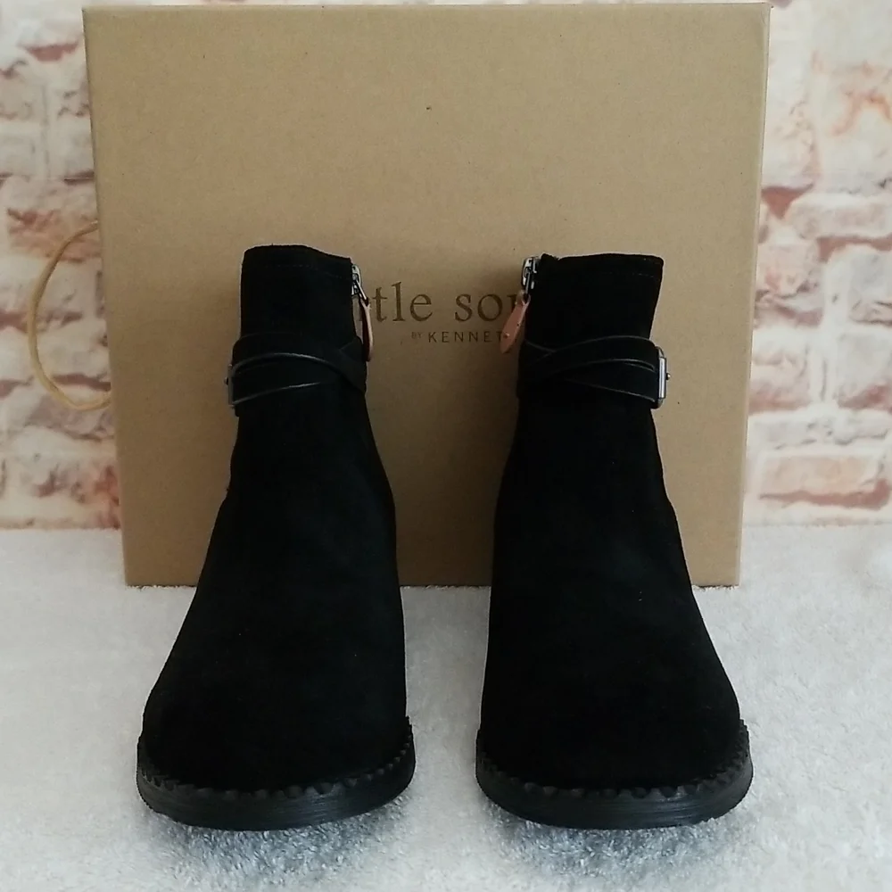 New gentle souls Best V-Gored Booties
